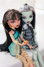 Monster High Cleo and Frankie 3